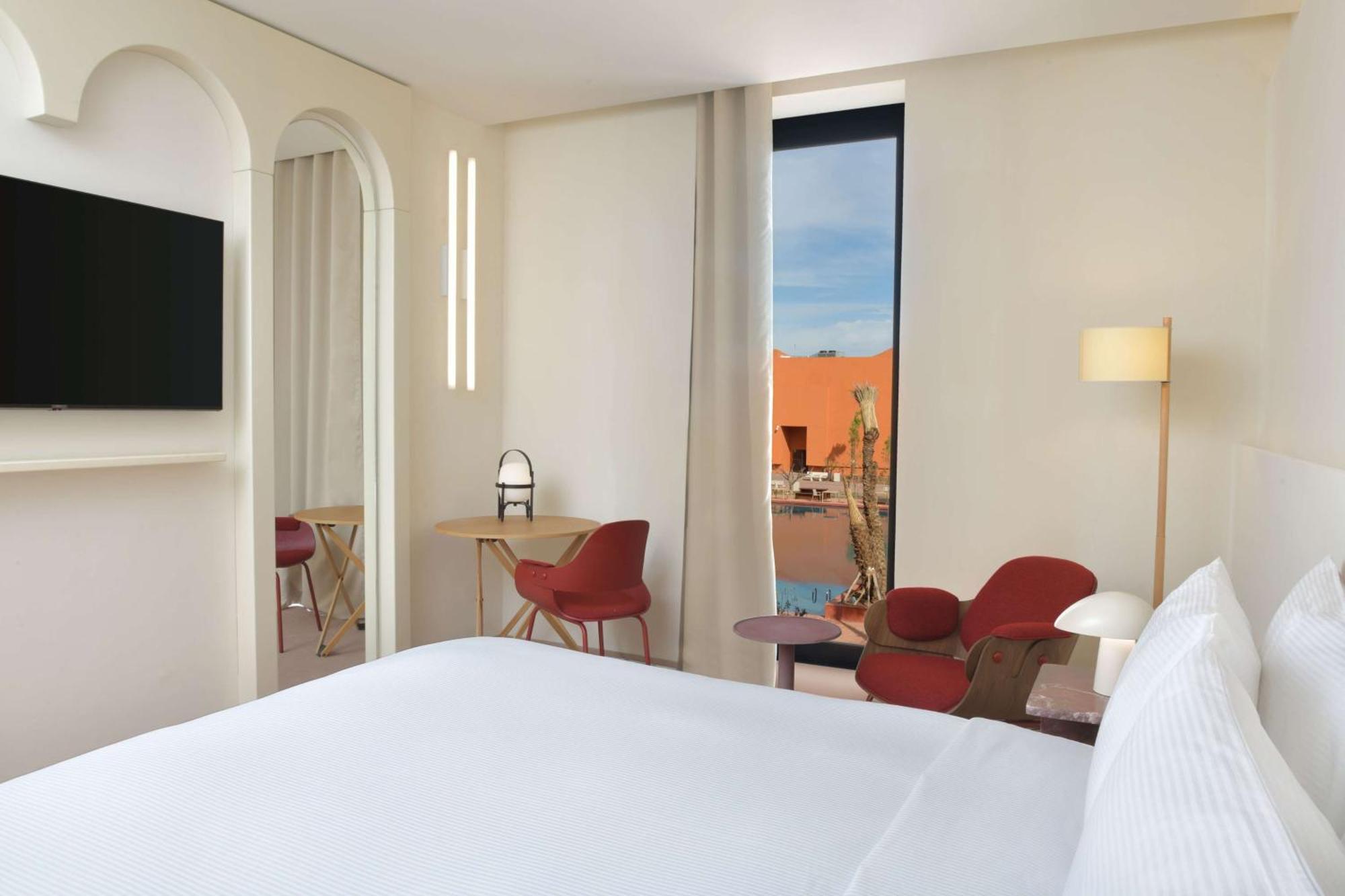 Doubletree By Hilton Ben Guerir Hotel & Residences Benguerir 外观 照片