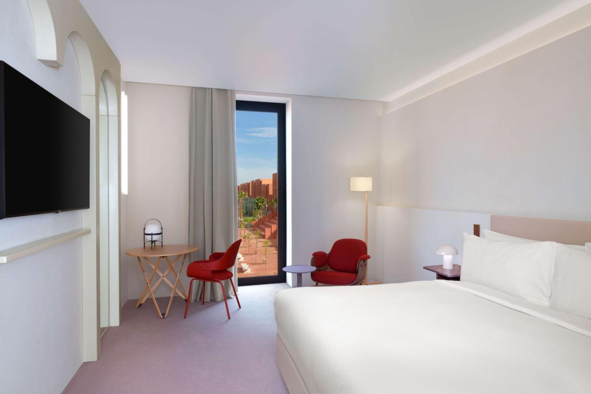 Doubletree By Hilton Ben Guerir Hotel & Residences Benguerir 外观 照片