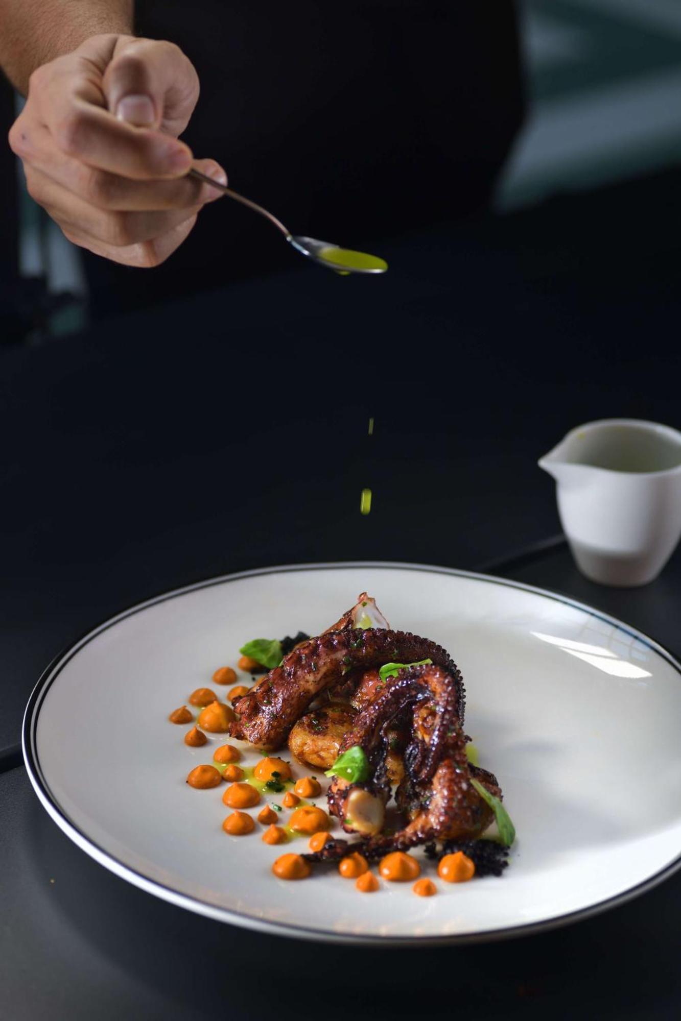 Doubletree By Hilton Ben Guerir Hotel & Residences Benguerir 外观 照片